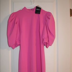 Pink puff sleeve dress!